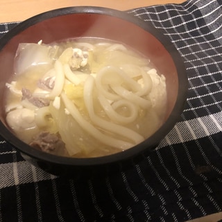 とり野菜みそで野菜たっぷり煮込みうどん